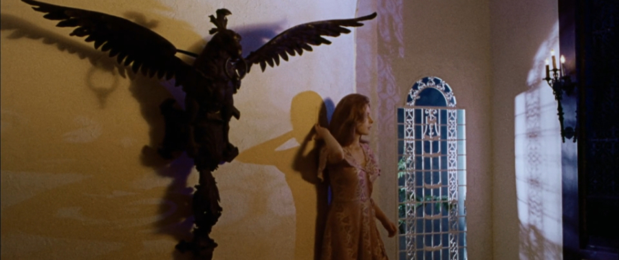 A scene from the movie Messiah of Evil